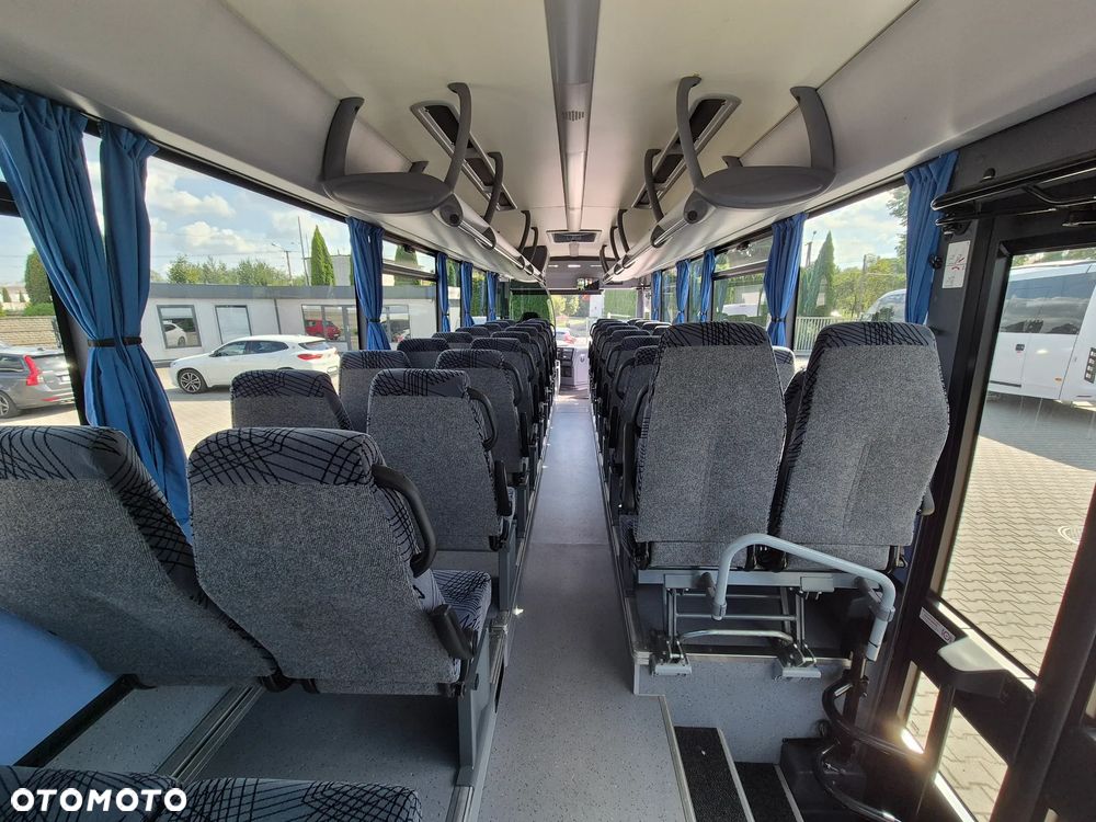 Iveco CROSSWAY/ SPROWADZONY/ 186 000 KM / MANUAL/ 64 MIEJSCA + STOJĄCE - 35