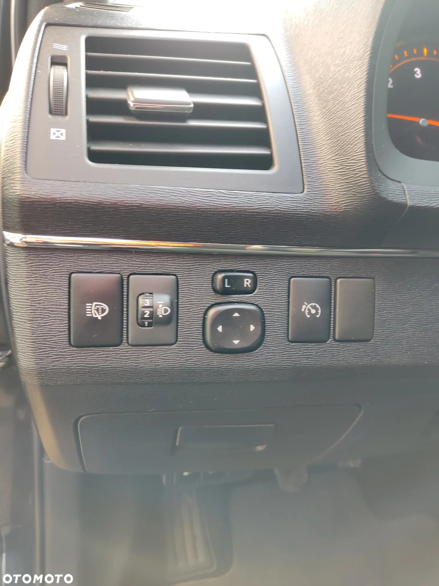 Toyota Avensis - 20