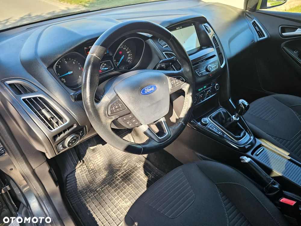 Ford Focus - 11