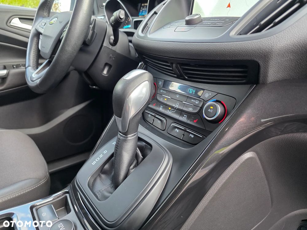 Ford Kuga 2.0 TDCi 4WD Titanium Plus - 28