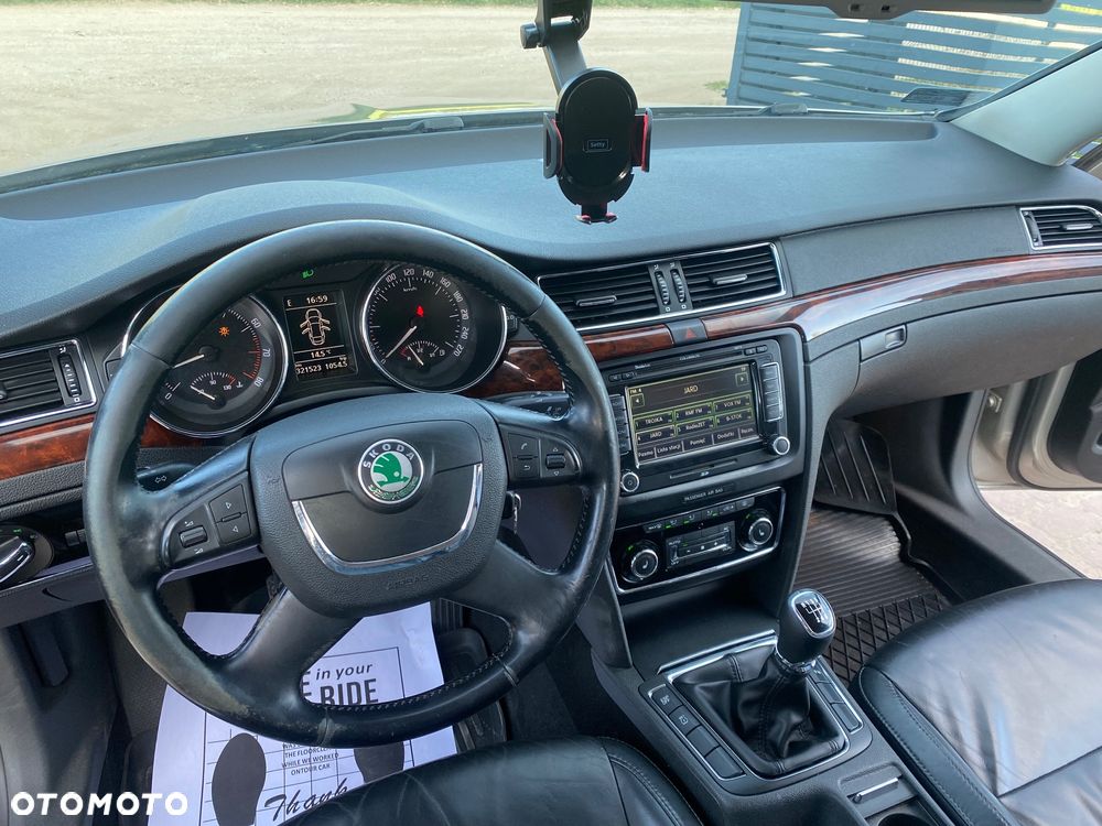 Skoda Superb 1.8 TSI FAMILY - 9