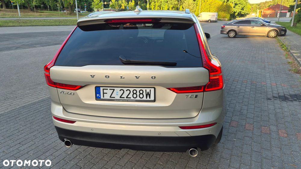 Volvo XC 60 T8 AWD Recharge Geartronic Inscription - 11