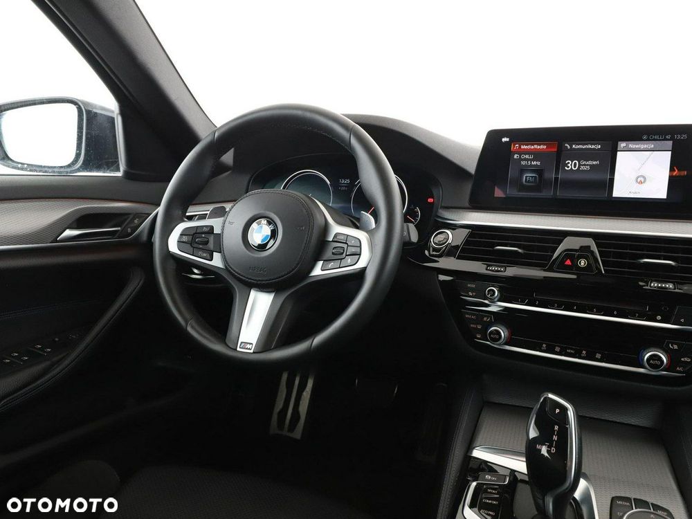 BMW Seria 5 520d xDrive M Sport Edition - 17