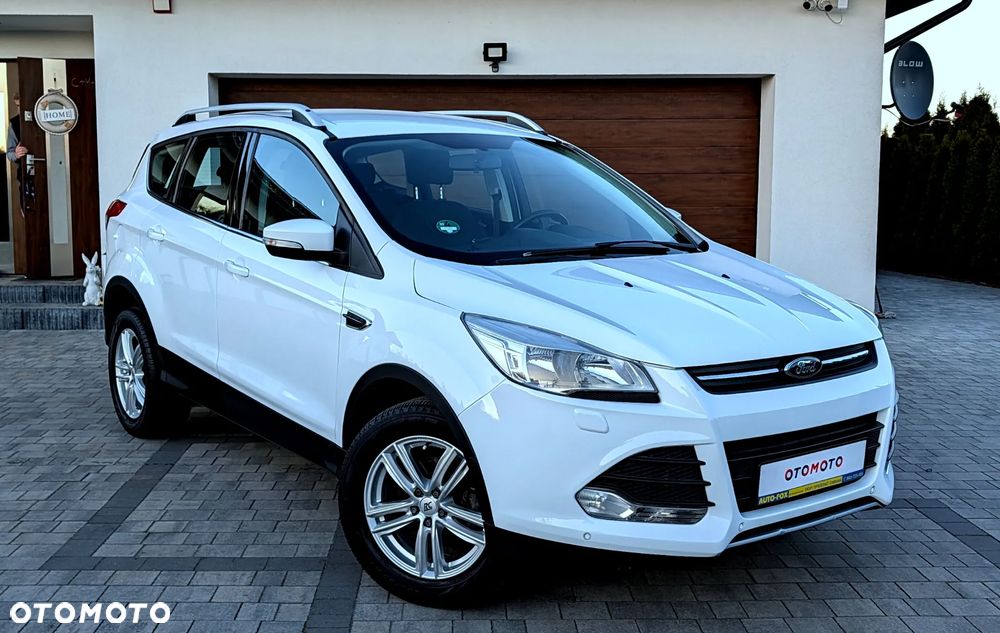 Ford Kuga 1.6 EcoBoost 2x4 Titanium - 4