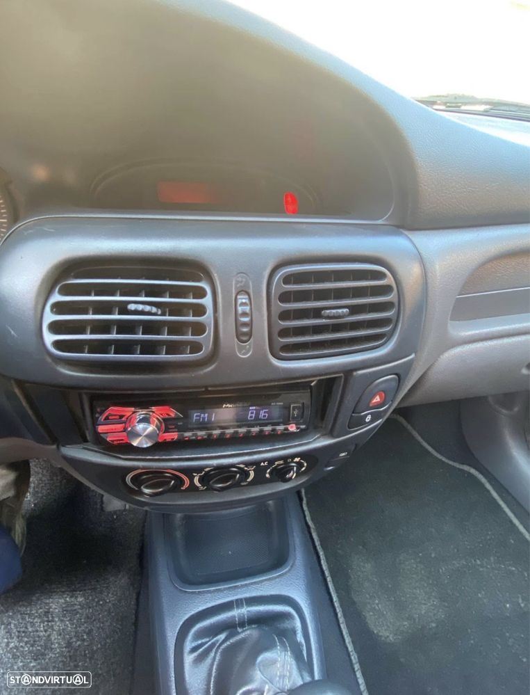 Renault Mégane 1.4 16V RTE - 5