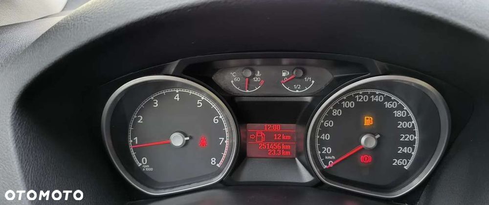 Ford Mondeo - 14