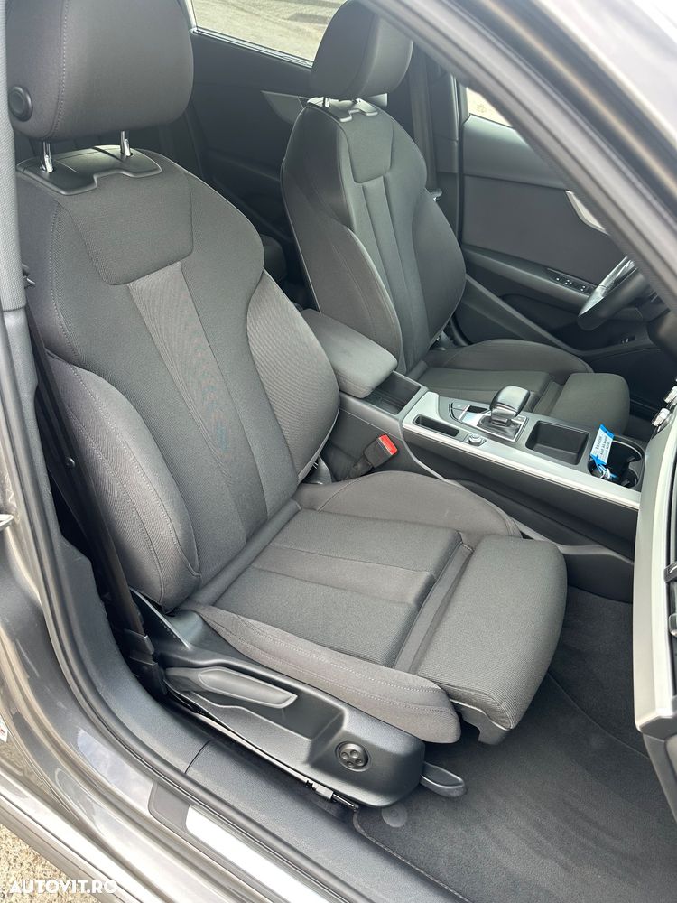 Audi A4 30 TDI S tronic - 23