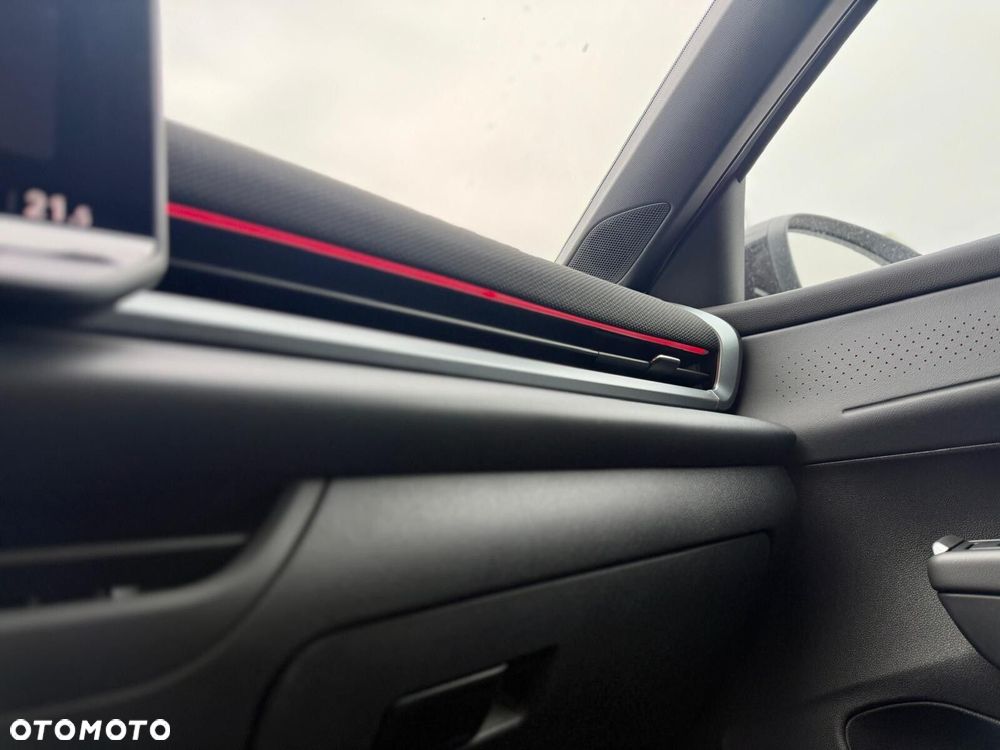 Volkswagen T-Roc 1.5 eTSI R-Line DSG - 29