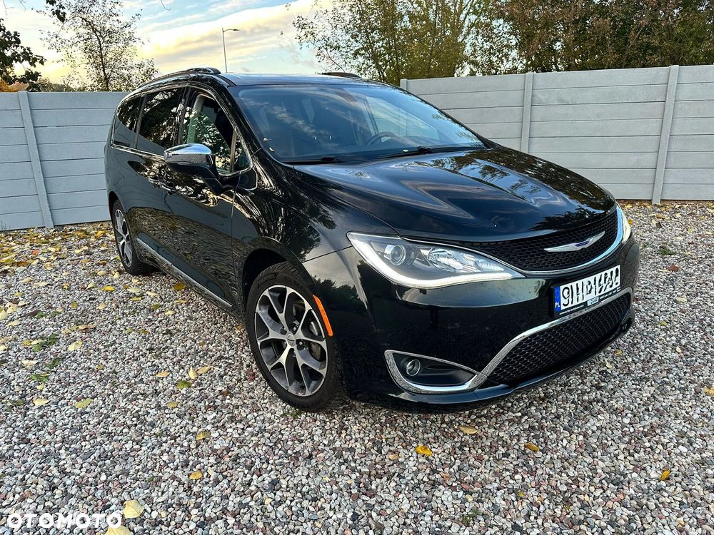 Chrysler Pacifica - 8