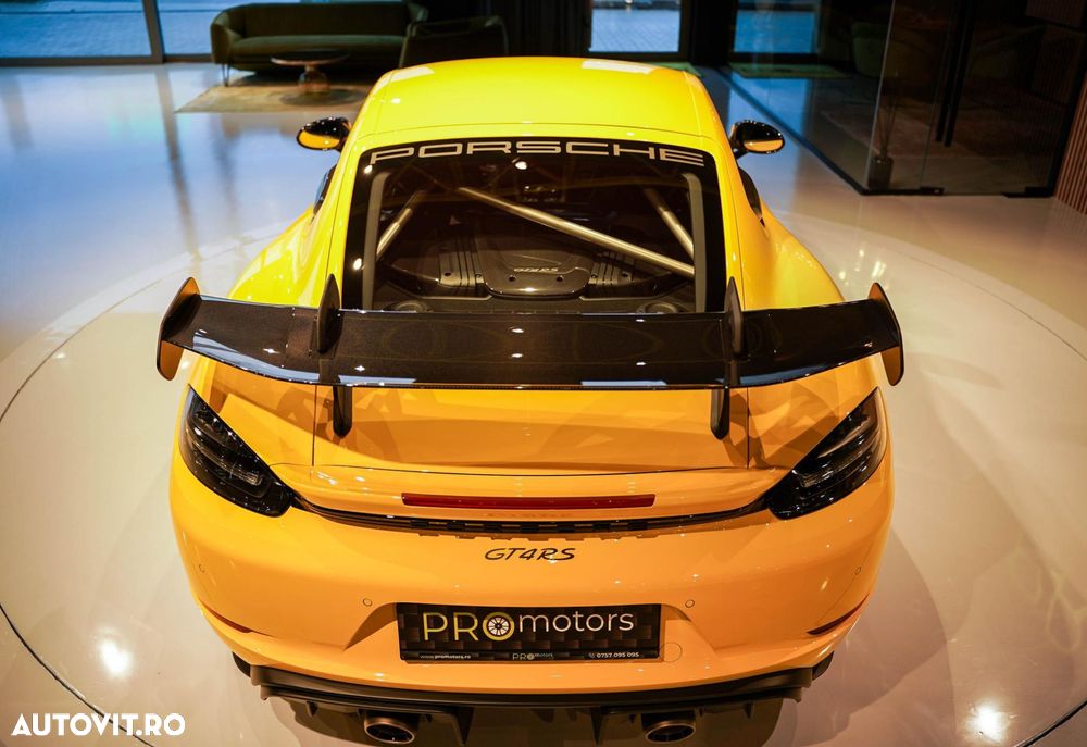 Porsche Cayman 718 GT4 RS - 4