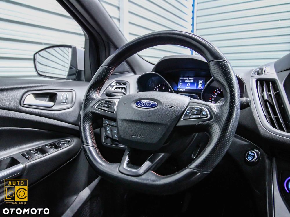 Ford Kuga 2.0 TDCi 2x4 Titanium - 24