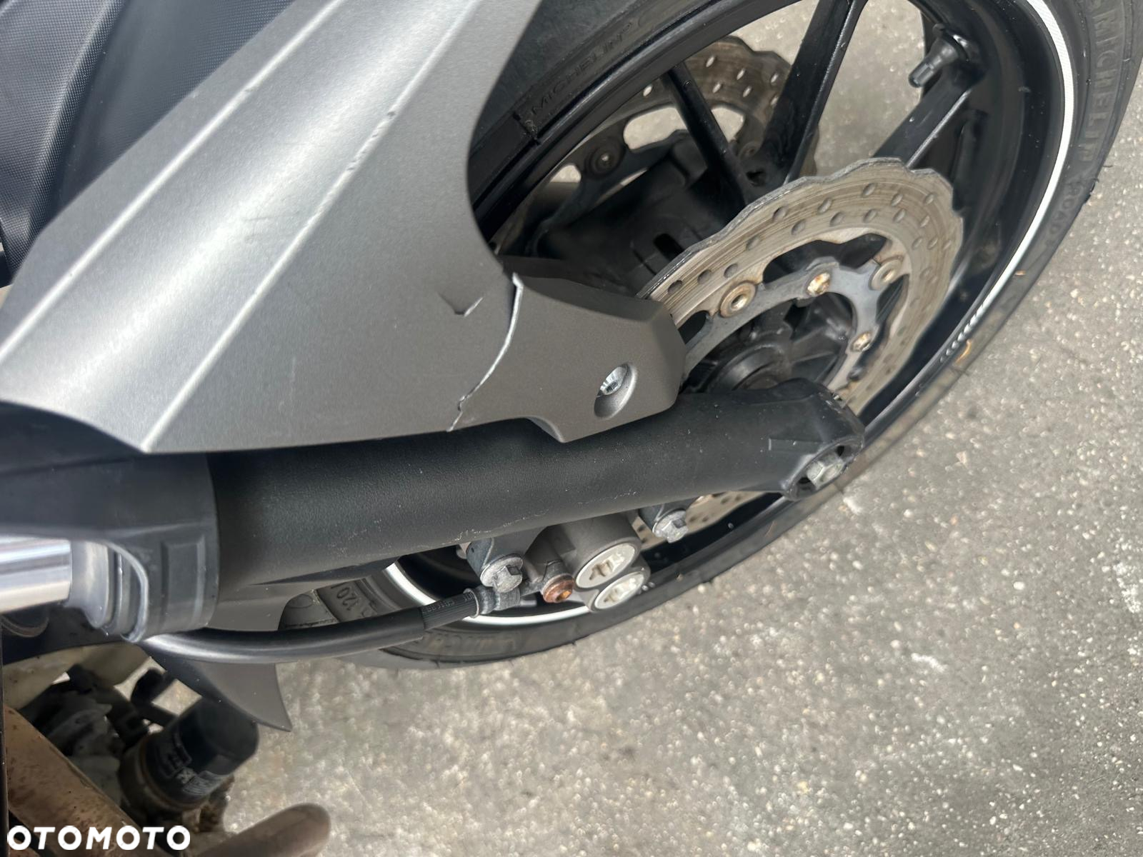 Yamaha MT - 6