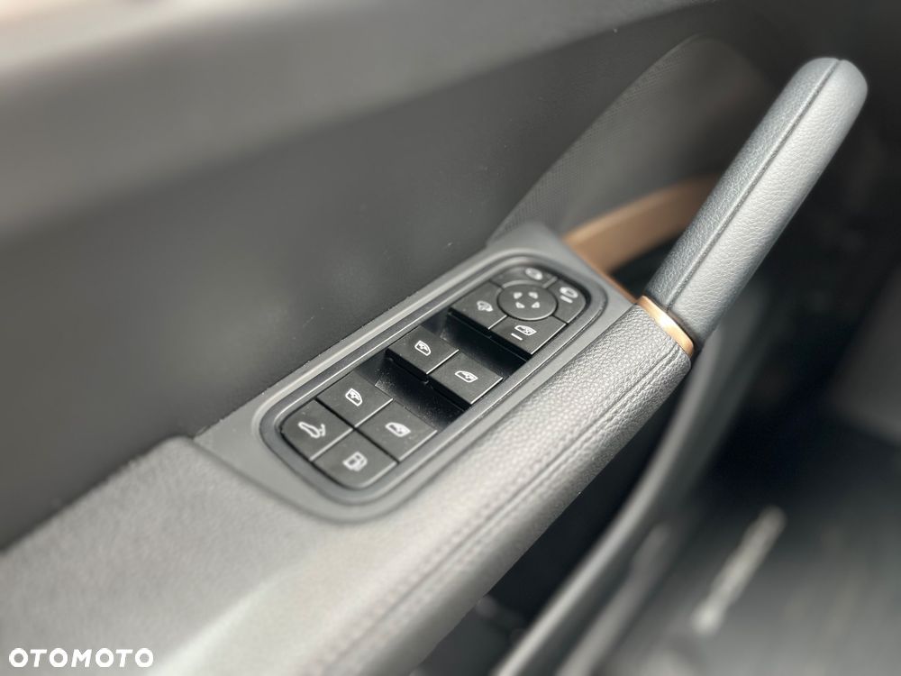 Porsche Cayenne E-Hybrid - 16