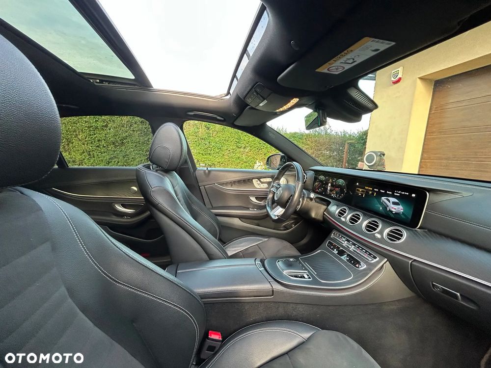 Mercedes-Benz Klasa E 220 d 4-Matic 9G-TRONIC - 2