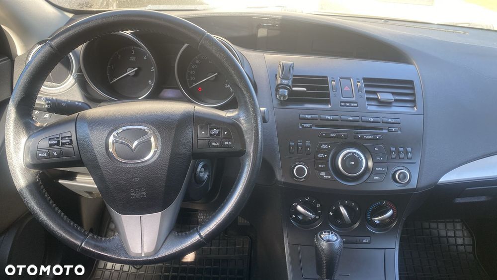 Mazda 3 1.6 CD Exclusive + - 5