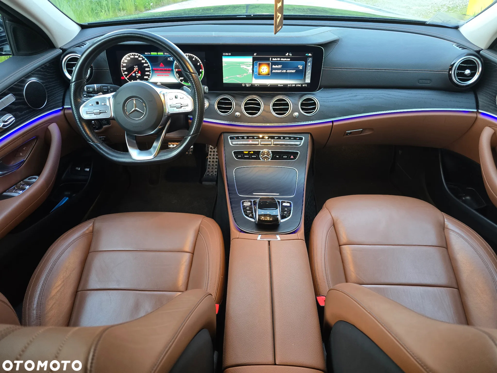 Mercedes-Benz Klasa E 300 de AMG - 31