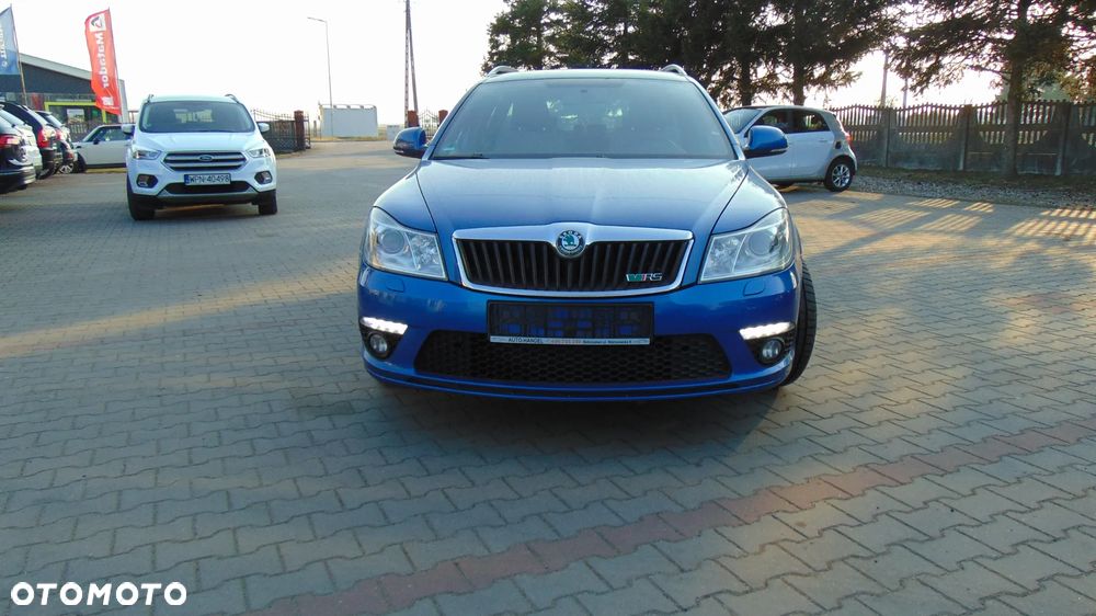 Skoda Octavia 2.0 TDI CR DPF RS - 8