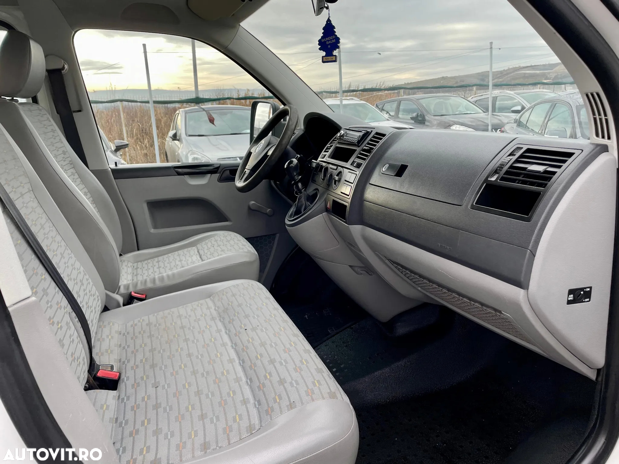 Volkswagen Transporter - 27