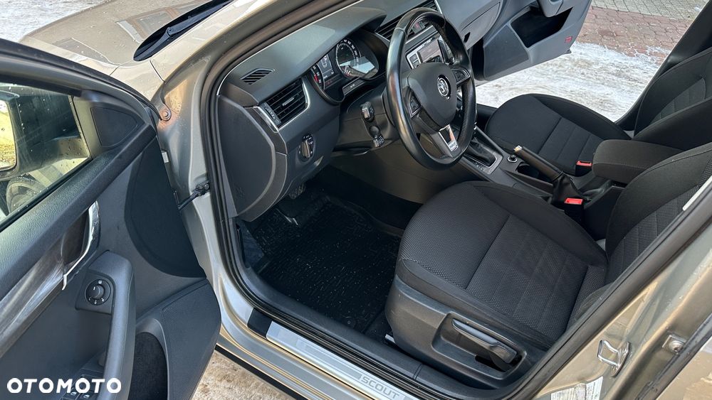 Land Rover Discovery Sport - 15