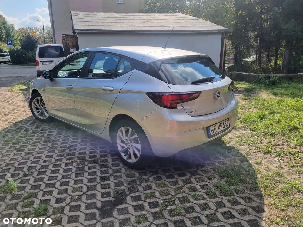 Opel Astra V 1.2 T Business Elegance S&S - 4