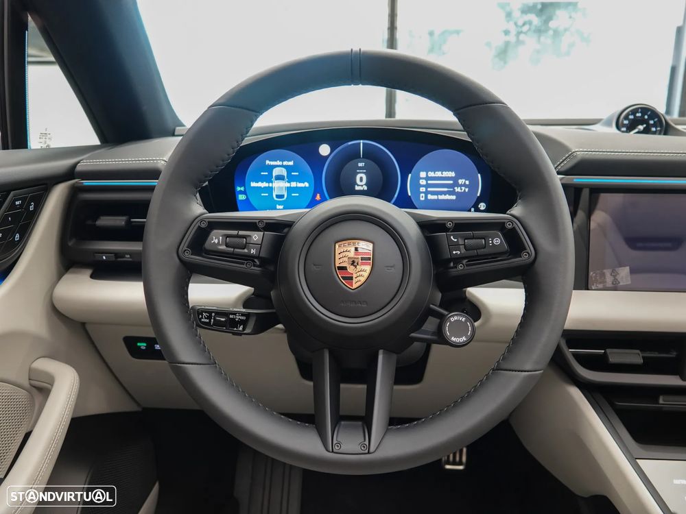 Porsche Macan Electric 4 - 25