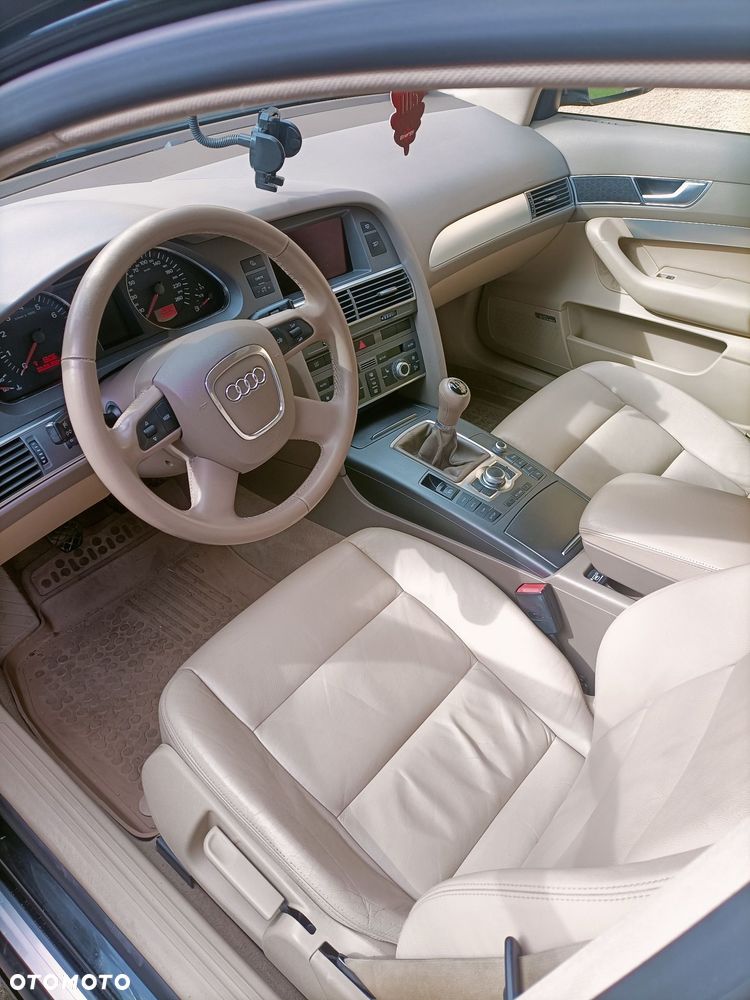 Audi A6 Limousine 2.4 - 7