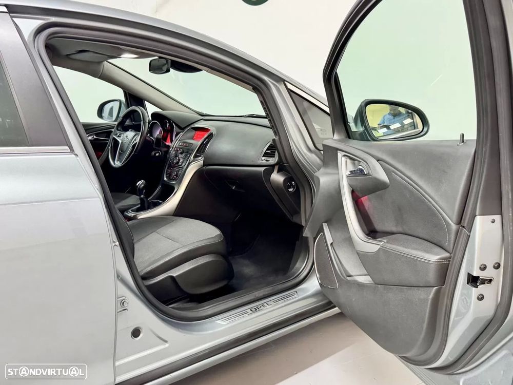 Opel Astra 1.3 CDTI Cosmo S/S - 42