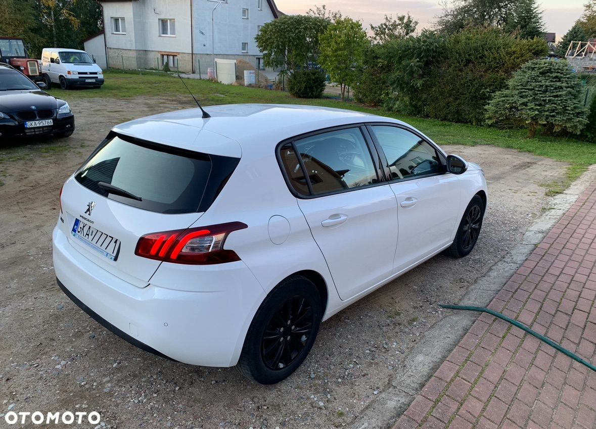 Peugeot 308 - 1