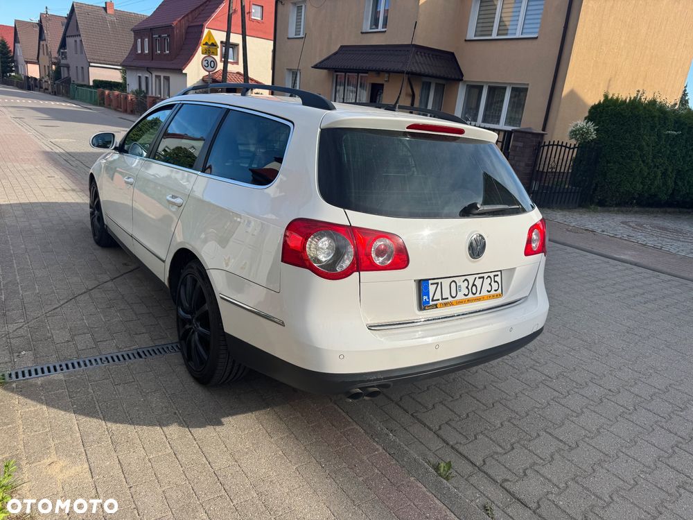 Volkswagen Passat 2.0 TDI DPF DSG Trendline - 4