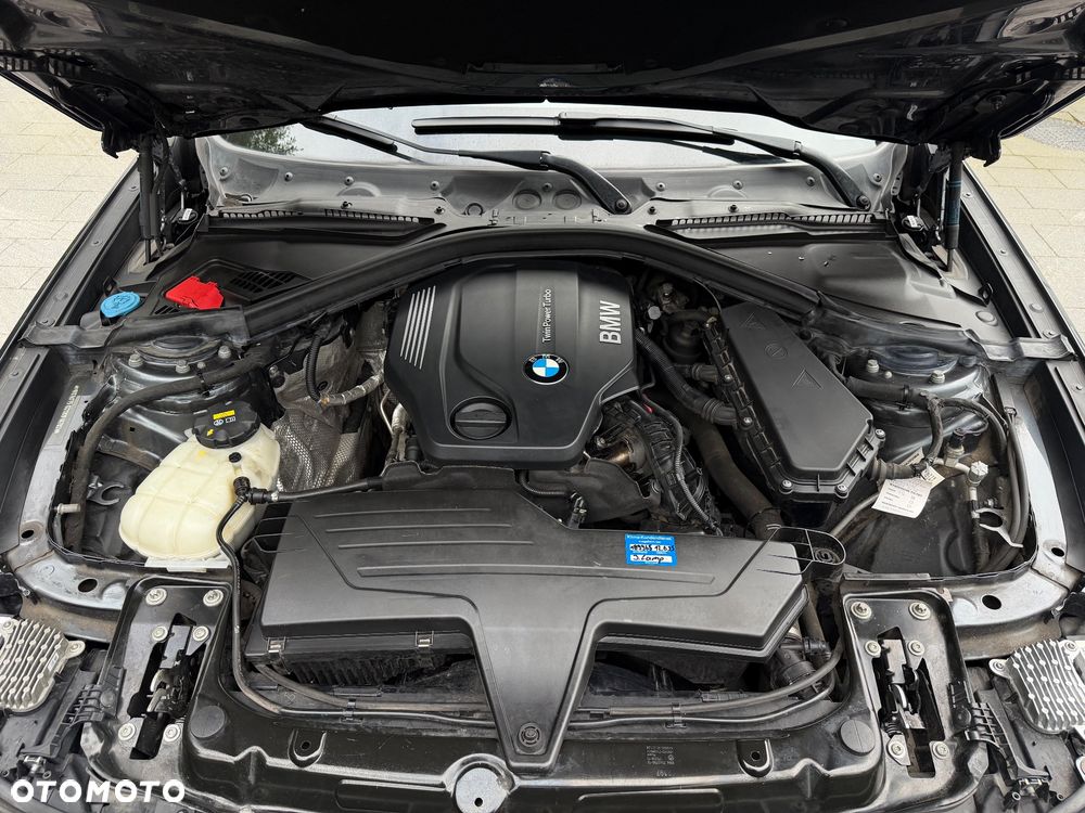 BMW Seria 3 320d xDrive M Sport - 19