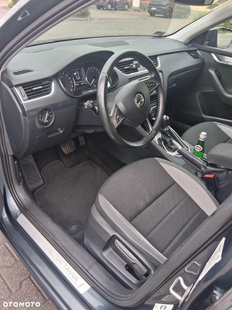 Skoda Octavia 2.0 TDI (Green tec) DSG Joy - 11