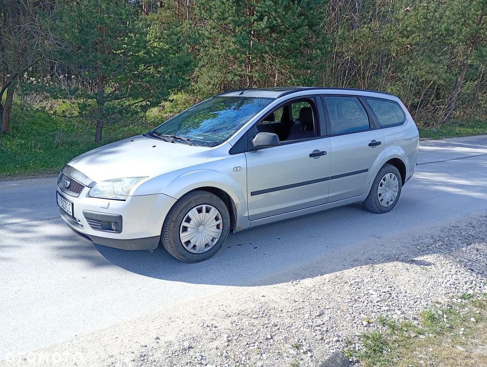 Ford Focus 2.0 Ghia - 16