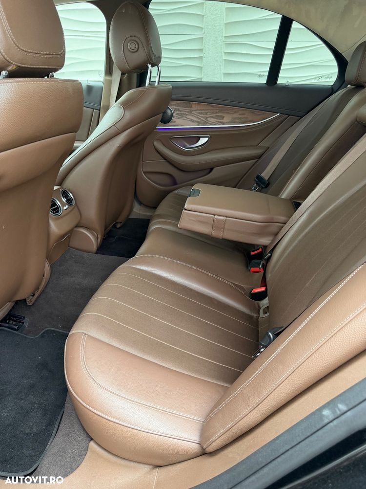 Mercedes-Benz E - 9