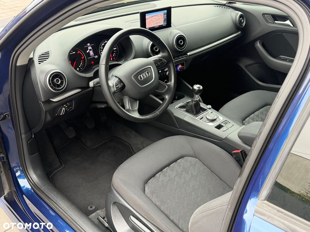 Audi A3 3-drzwiowe 1.6 TDI design - 10