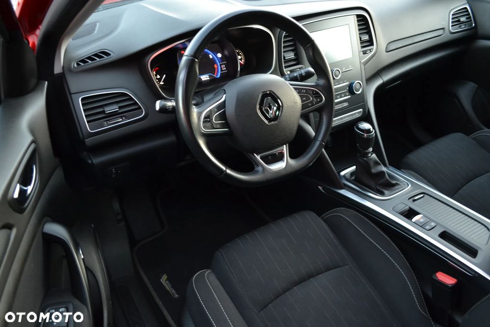 Renault Megane 2018 photo 5