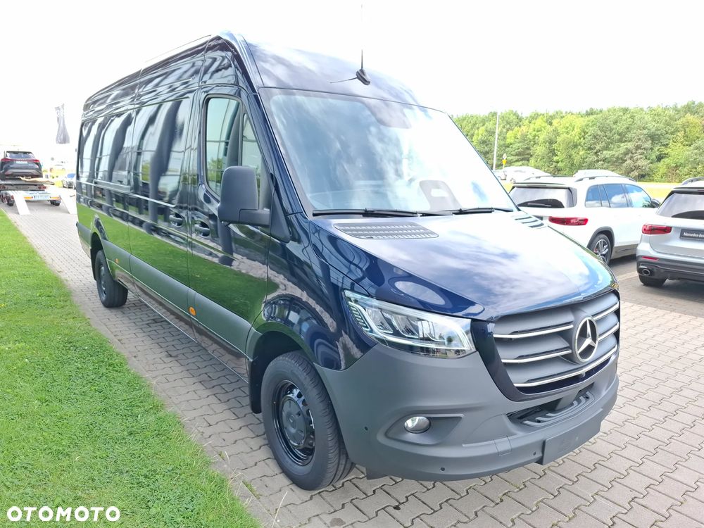 Mercedes-Benz Sprinter 319 CDI Furgon SELECT długi 4325 mm L3H2 - 9