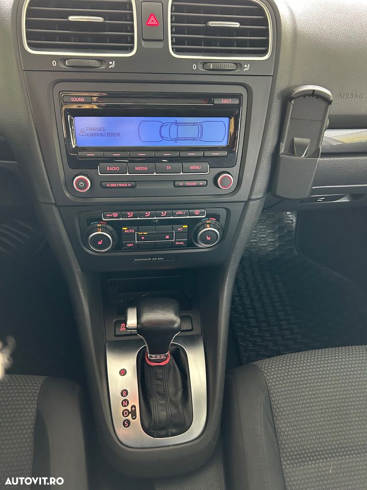 Volkswagen Golf 2.0 TDI DPF DSG Style - 10
