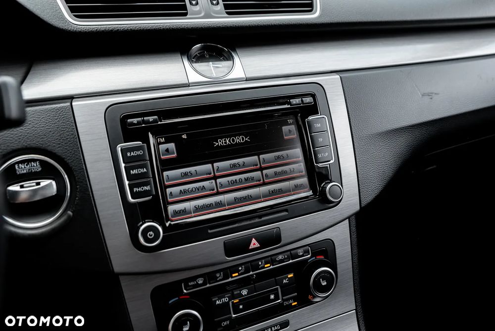 Volkswagen Passat Variant 1.8 TSI DSG Comfortline - 32