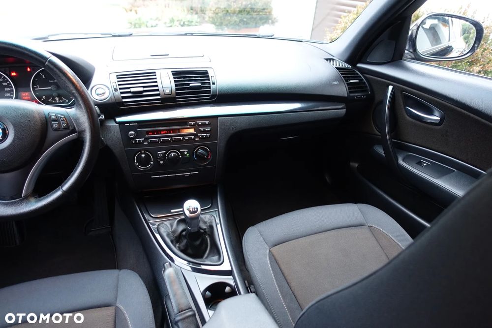 BMW Seria 1 116d - 28
