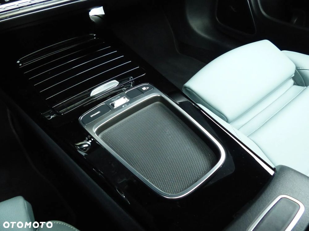 Mercedes-Benz CLA 200 AMG Line 7G-DCT - 37