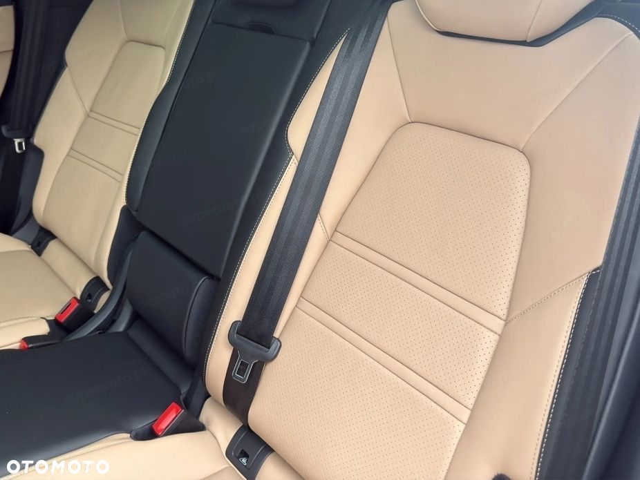 Porsche Cayenne S - 12