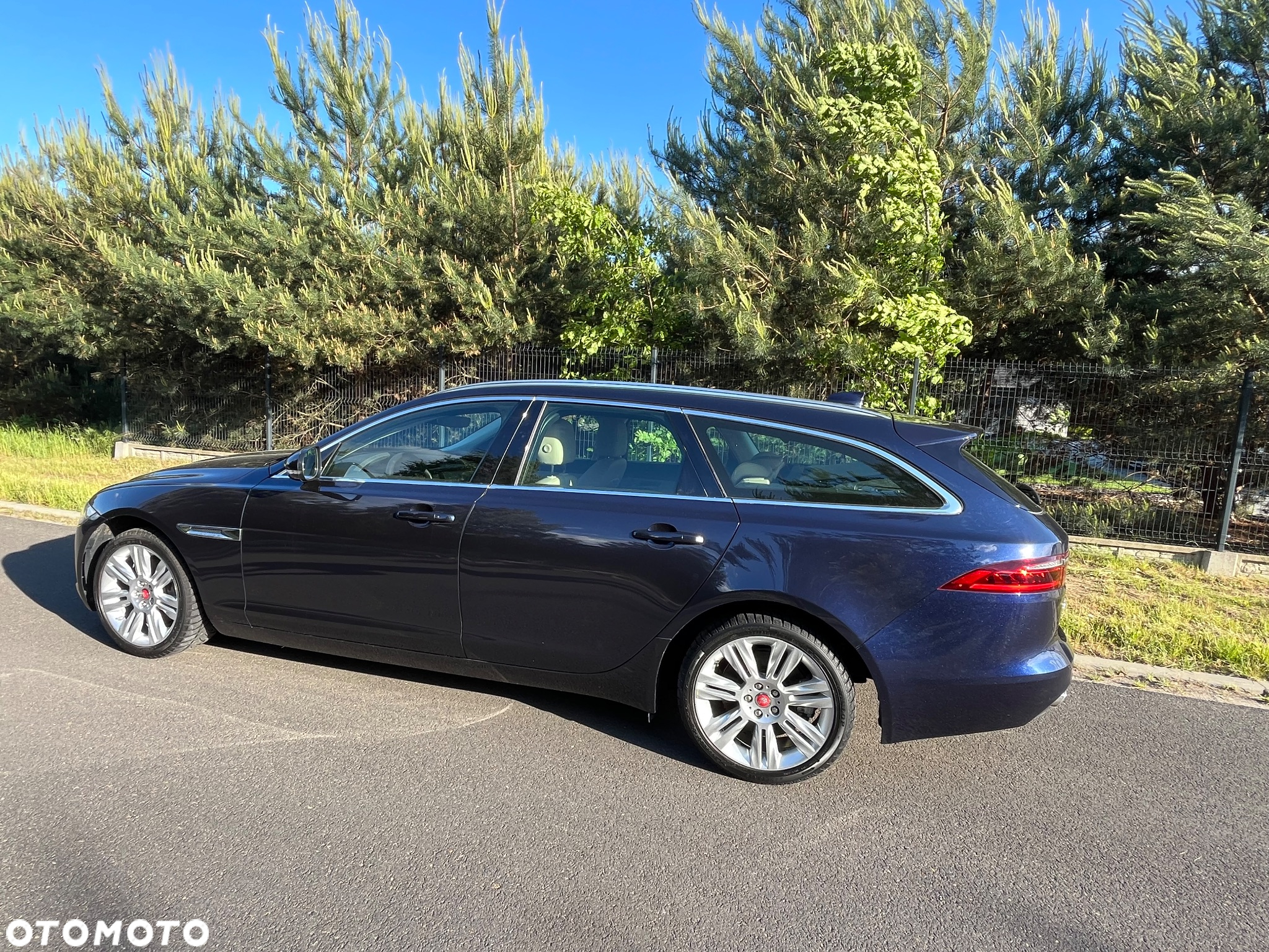 Jaguar XF 20d AWD Sportbrake Prestige - 13
