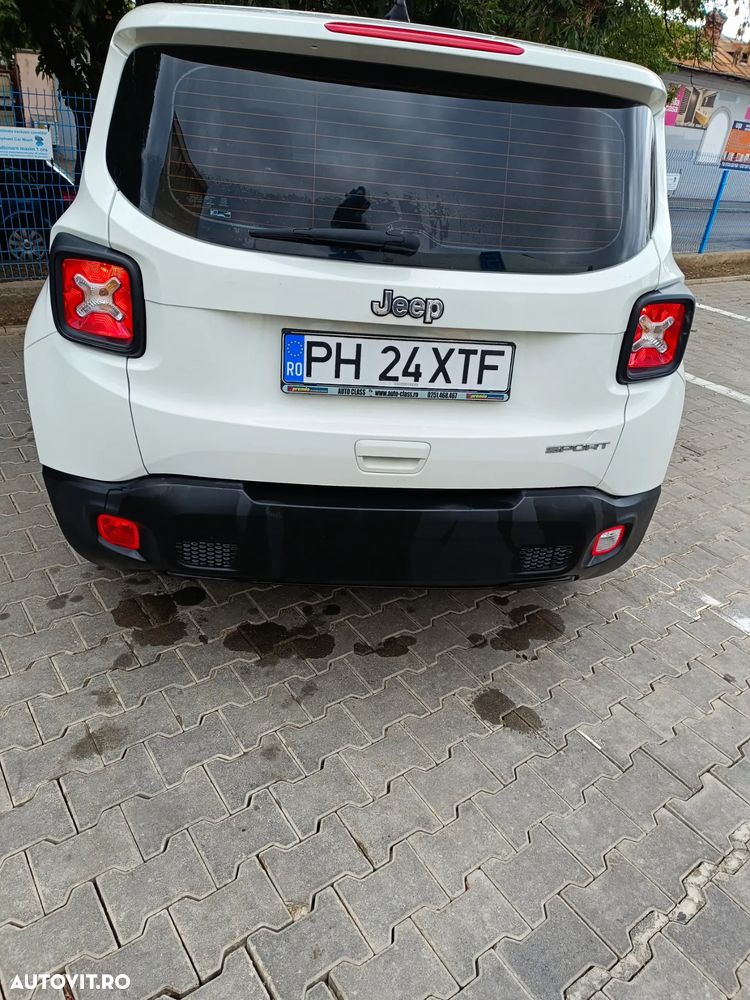 Jeep Renegade 1.6 E-TorQ 4x2 Sport - 8
