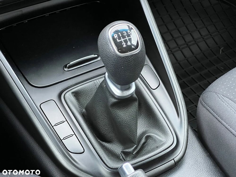 Kia Carens 1.6 GDI L - 25