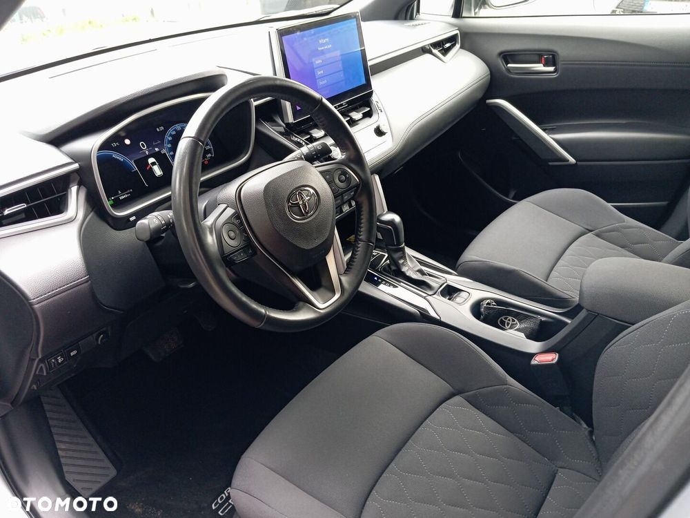 Toyota Corolla Cross - 10