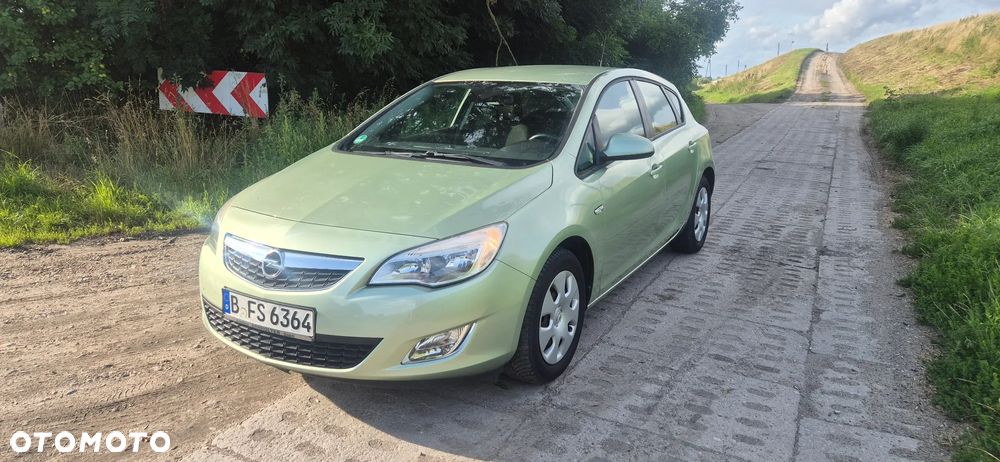 Opel Astra 1.4 Turbo Color Edition - 2