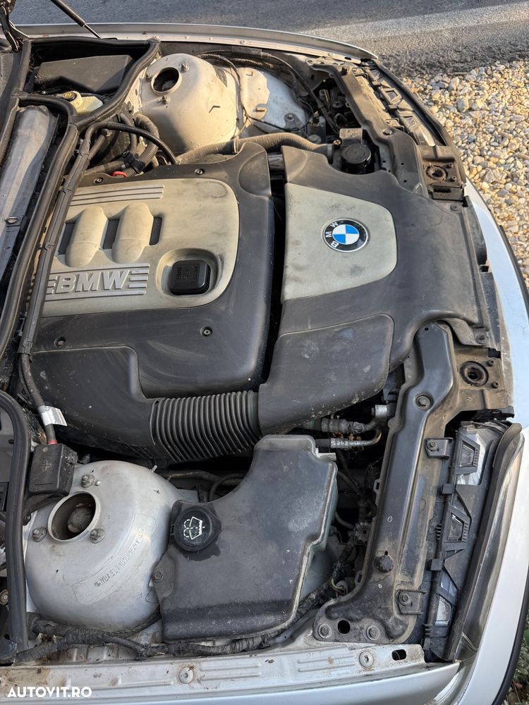 BMW Seria 3 318d Touring - 24