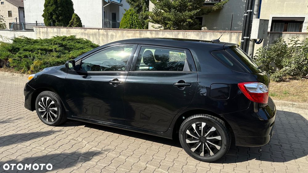 Toyota Matrix - 10