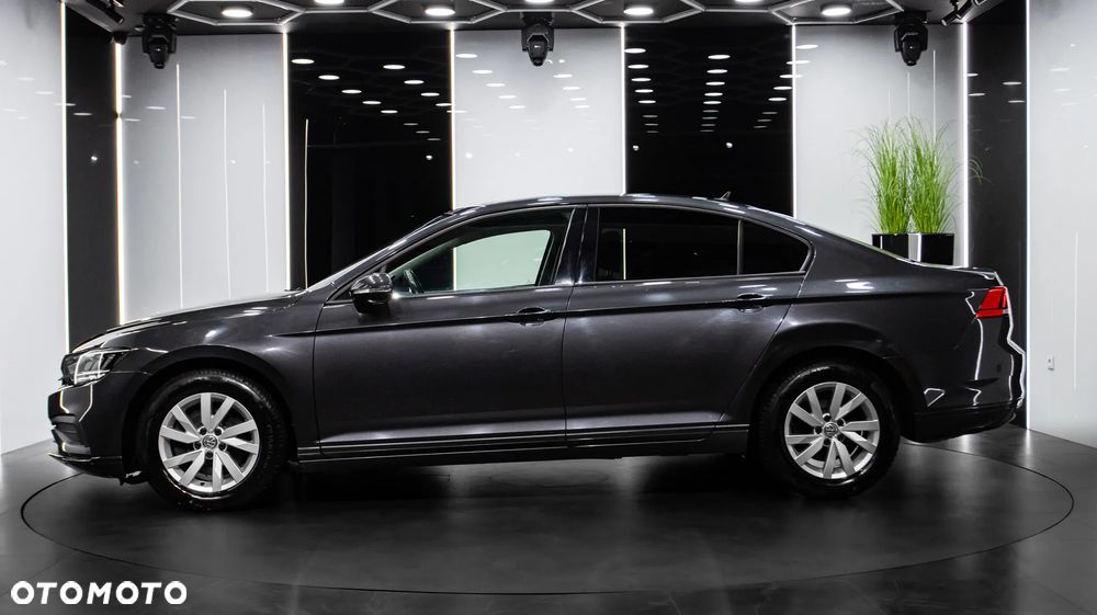 Volkswagen Passat 1.5 TSI EVO Essence DSG - 4