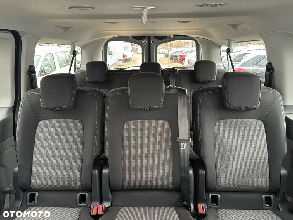 Volkswagen Caravelle - 19